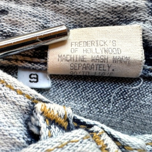 VINTAGE Frederick’s of Hollywood Lace-Up Acid Wash Jeans - Junior Size S - Picture 8 of 9
